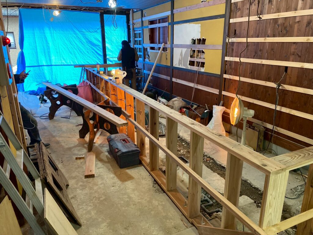 隠岐の島　店舗　リノベーション事例　空き家活用　起業　飲食店　バー